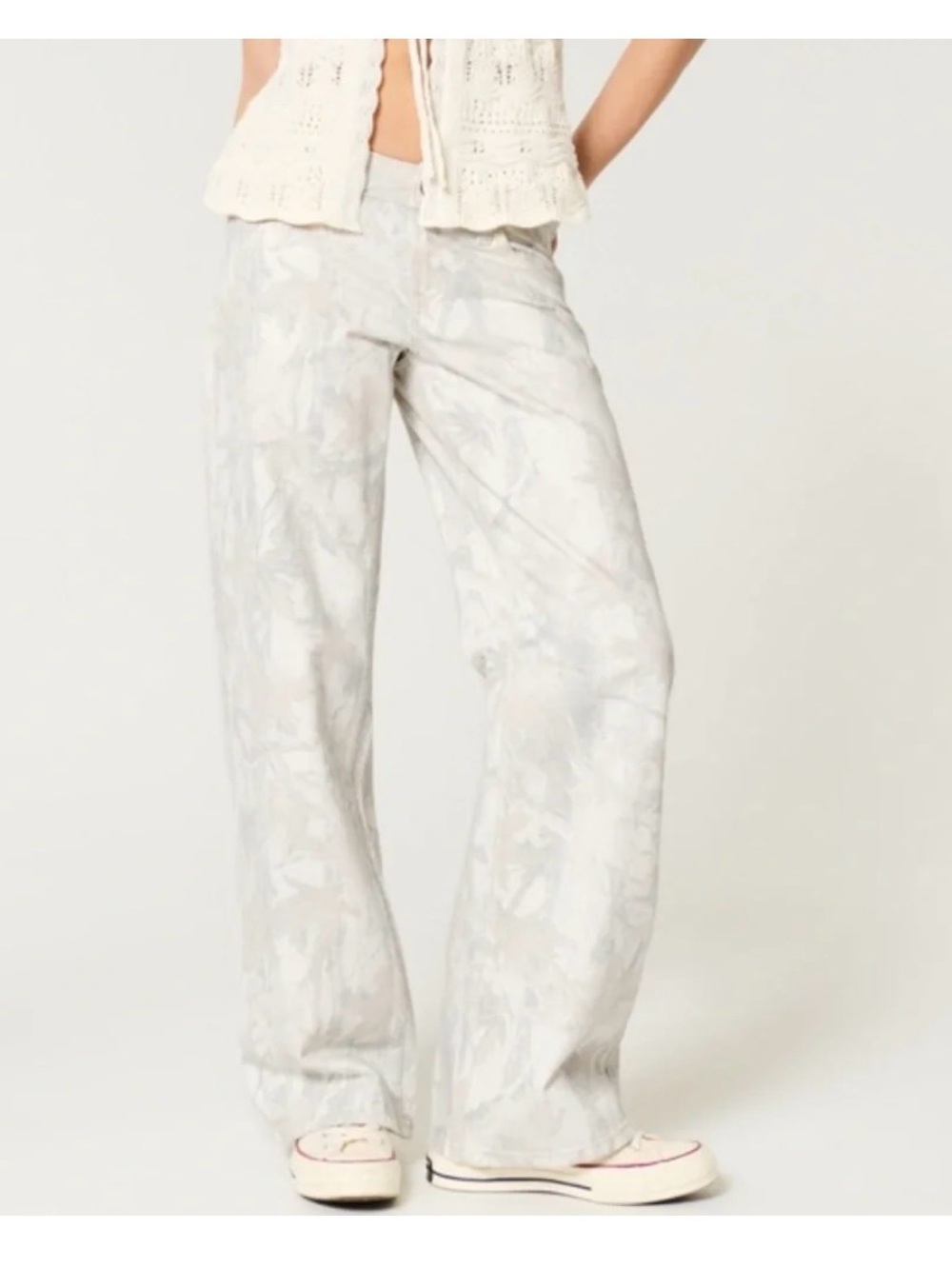 NWOT HOLLISTER low  rise baggy jeans